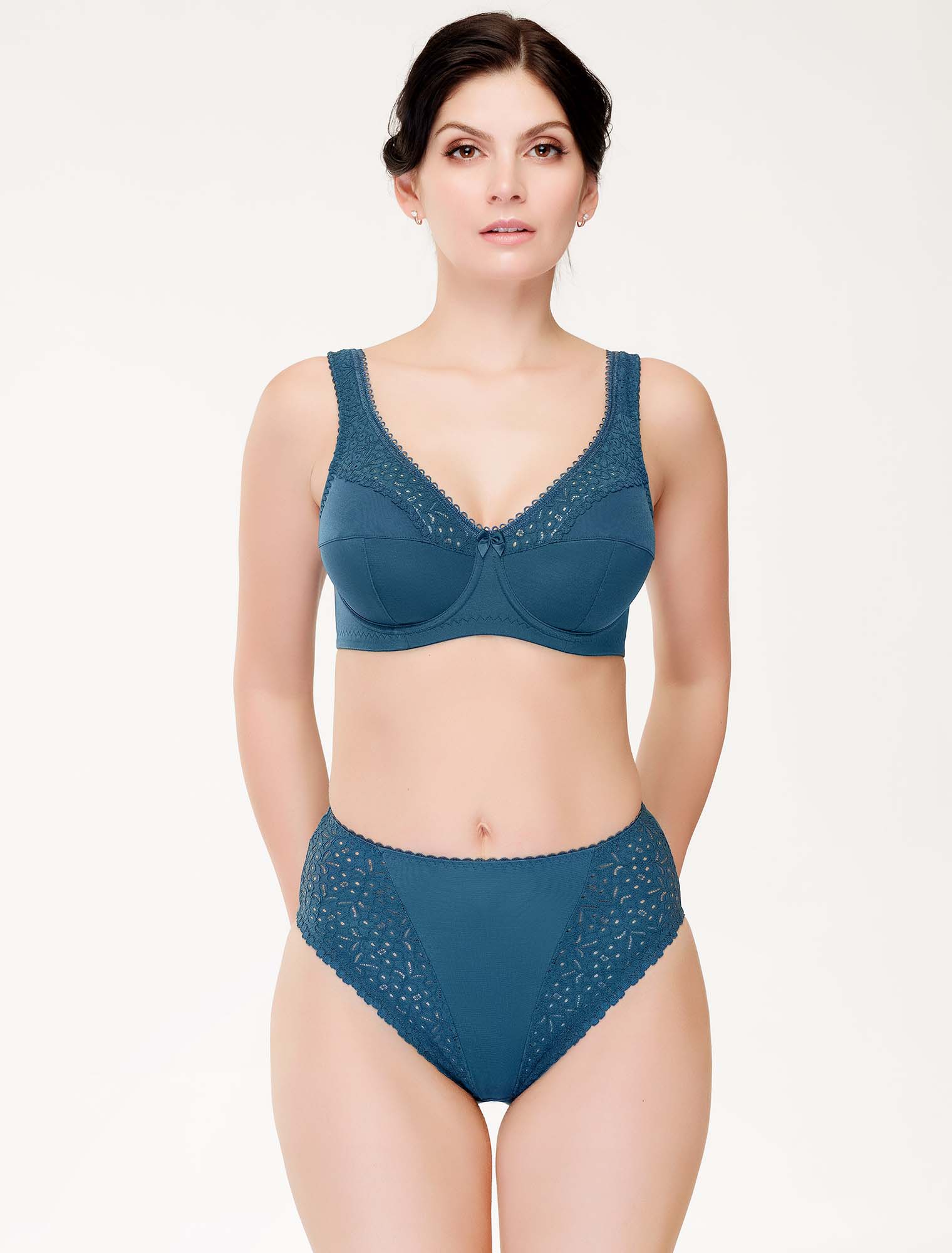 Lauma, Blue Underwired Non-padded Bra, On Model Front, 02131