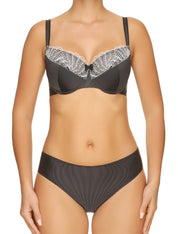 Lauma, Black Underwired Half-padded Bra, On Model Front, 09H40