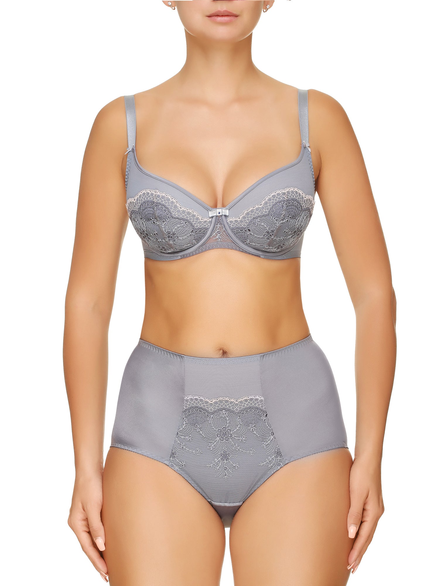 Lauma, Grey Underwired Soft-cup Bra, On Model Front, 17H20