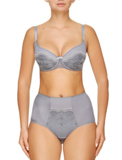 Lauma, Grey Underwired Soft-cup Bra, On Model Front, 17H20