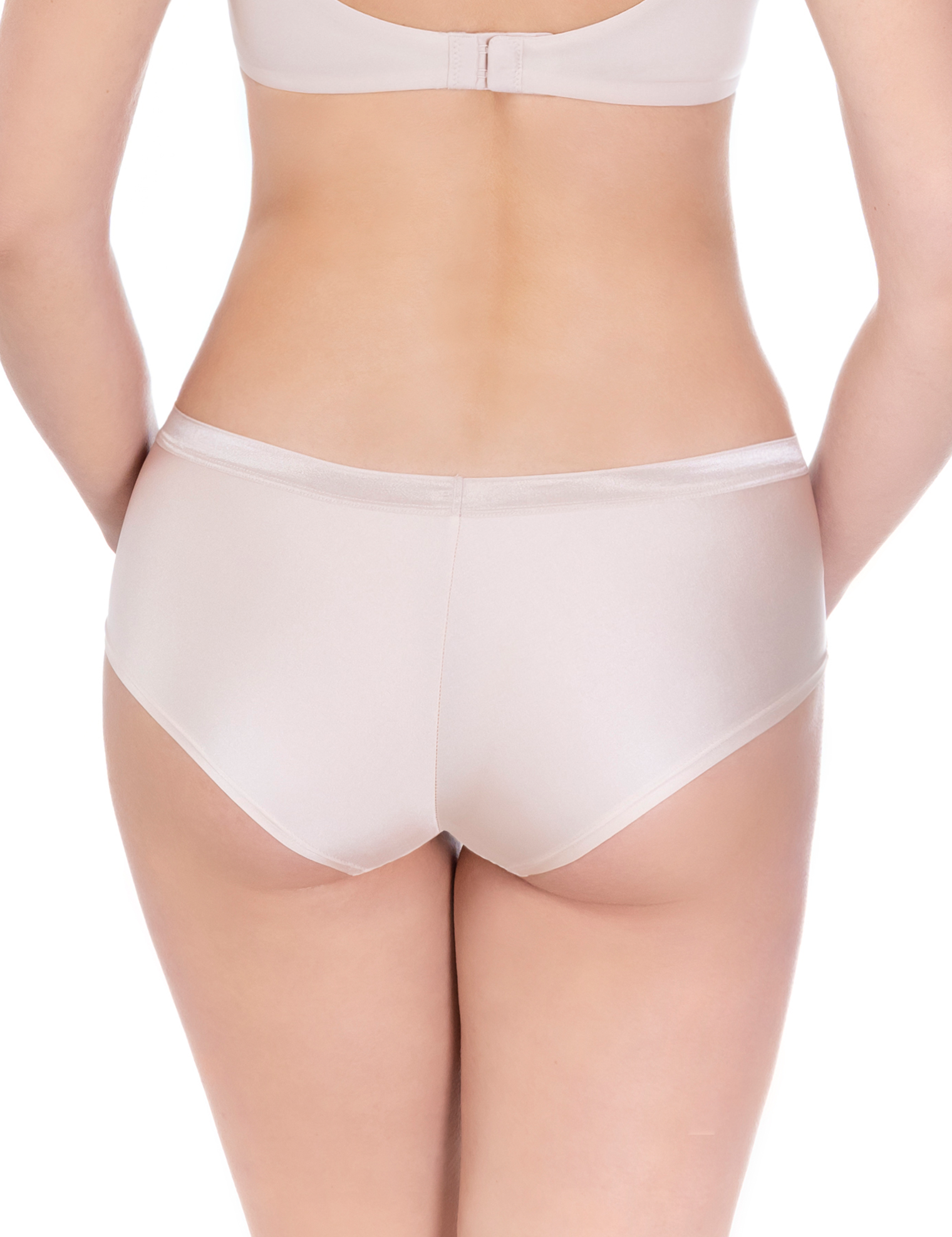 Lauma, Beige Mid Waist Shorts, On Model Back, 55K70