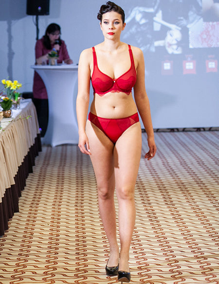Lauma, Red Underwired Soft-cup Bra, On Model Front, 41H20