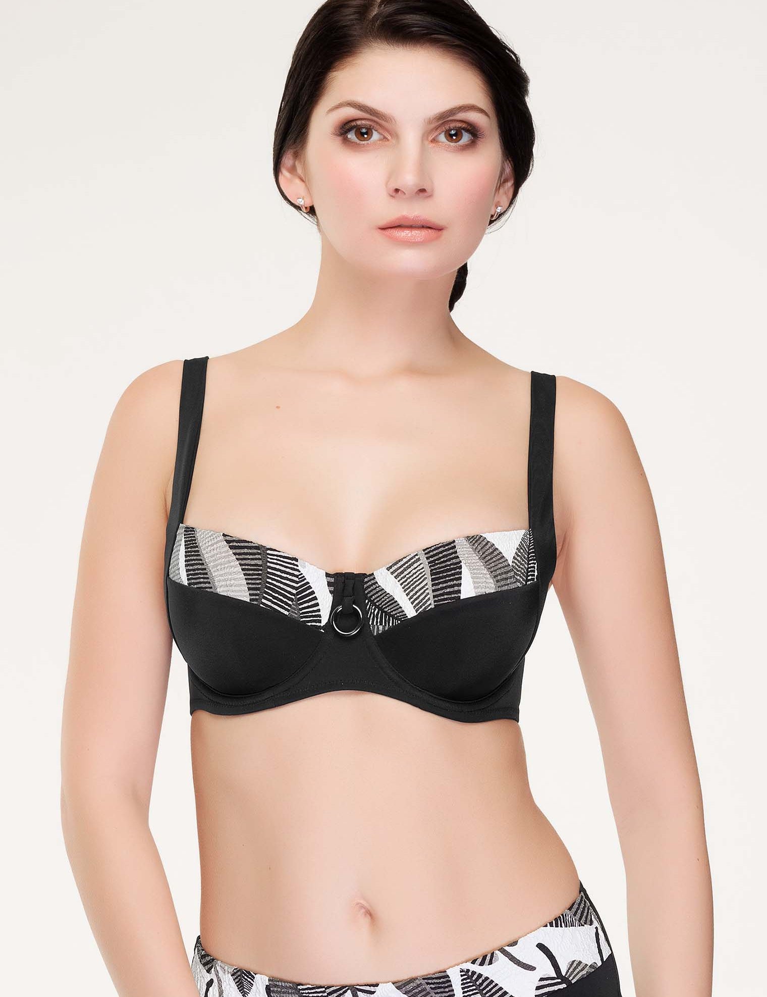 Lauma, Black Non-padded Bikini Top, On Model Front, 81J20