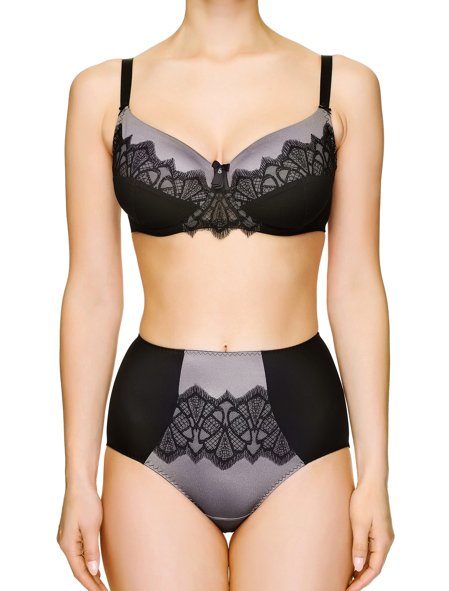 Lauma, Black Underwired Bra, On Model Front, 97H20