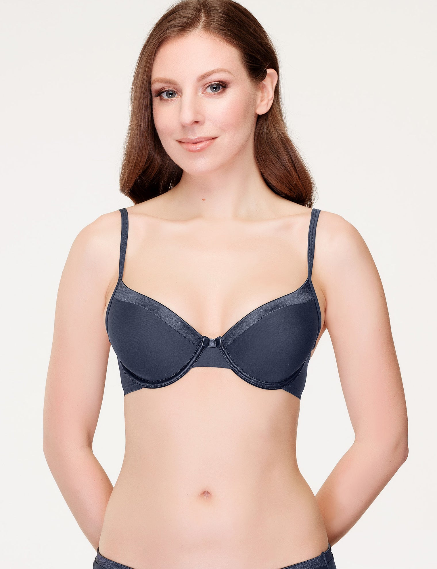 Lauma, Grey Moulded T-shirt Bra, On Model Front, 99570